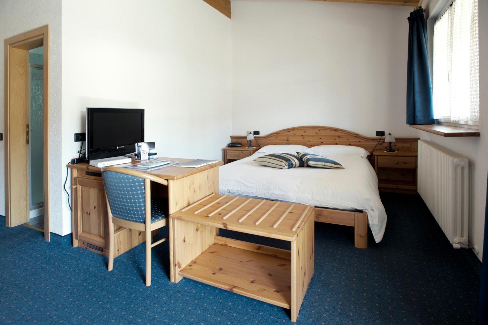 Sport Hotel Alpina ماديسيمو المظهر الخارجي الصورة